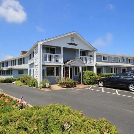 Village Green Motel Yarmouth Port 外观 照片