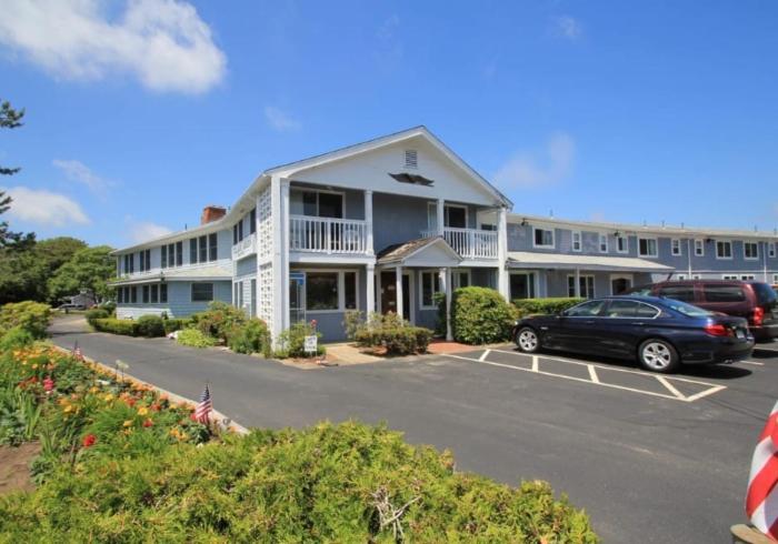 Village Green Motel Yarmouth Port 外观 照片